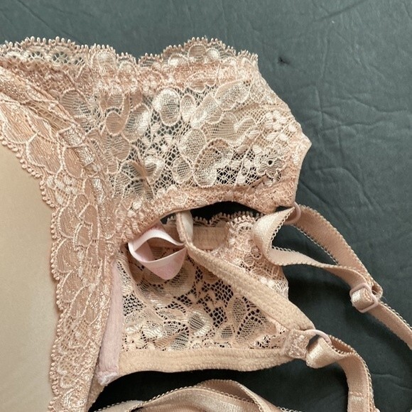 VICTORIA'S SECRET 32DD Nude Beige Push Up Bigeonnant Bra Cup Underwire - Picture 9 of 9